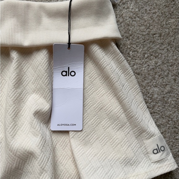 NWT Alo White Textured Crop Top and Mini Skirt Set Doubles Only Fold Over - Picture 5 of 7